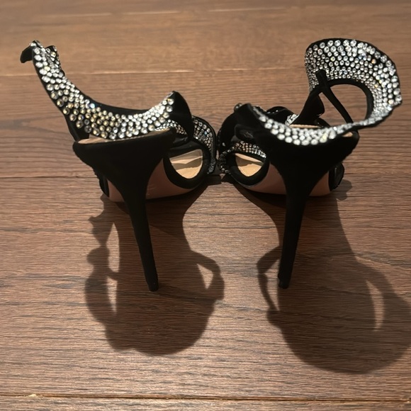 NWT Aquazzura Ruffle Black Suede Crystal Sandal Size 37.5/7.5 - Picture 9 of 11
